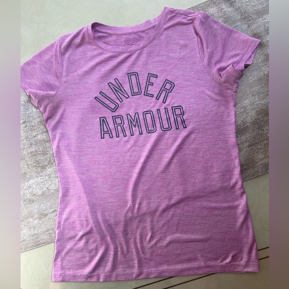 Under Armour Women’s Tshirt - Picture 15 of 16